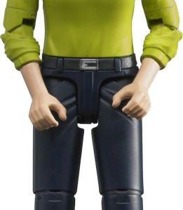 bworld Frau, heller Hauttyp, blaue Hose